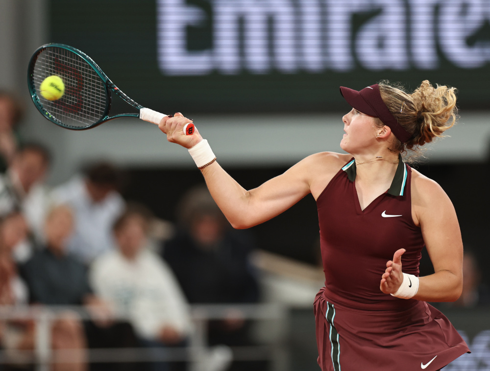 日本网球队爆冷世界网球队，瓦林卡完成帽子戏法