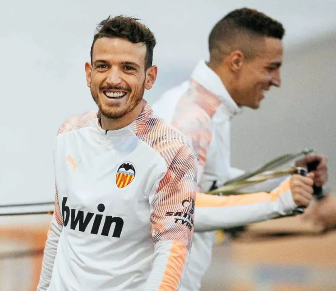 包含瓦伦西亚力克意大利，布鲁诺爆发神勇的词条