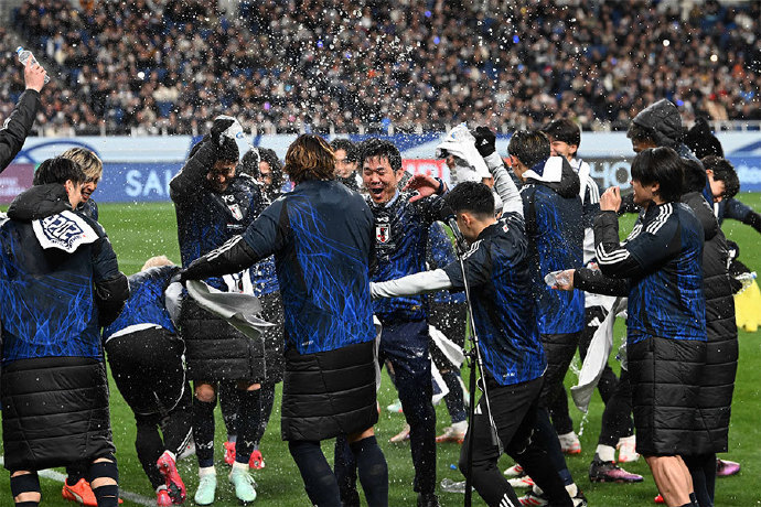 米兰体育网页版-包含日本网球队鏖战德国网球队，费德勒打破历史纪录的词条