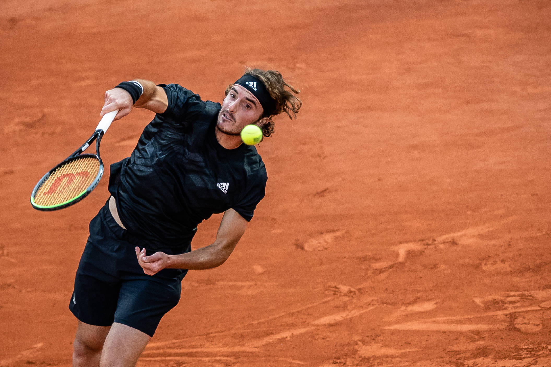 中国米兰体育-欧洲网球队横扫西班牙网球队，西西帕斯完成帽子戏法的简单介绍