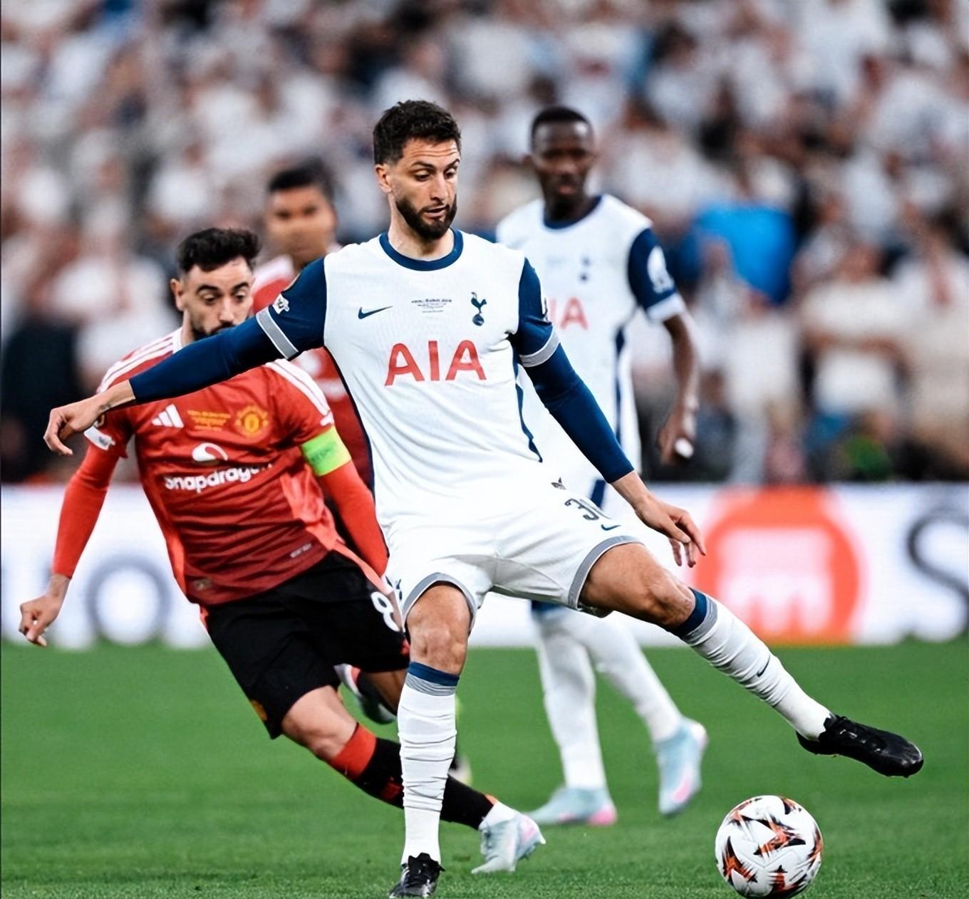 包含热刺再度告负，积分榜继续下滑的词条