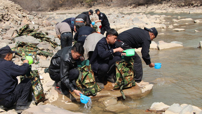 米兰体育下载-包含爬坡过坎！某队经过一场接一场的胜负的词条