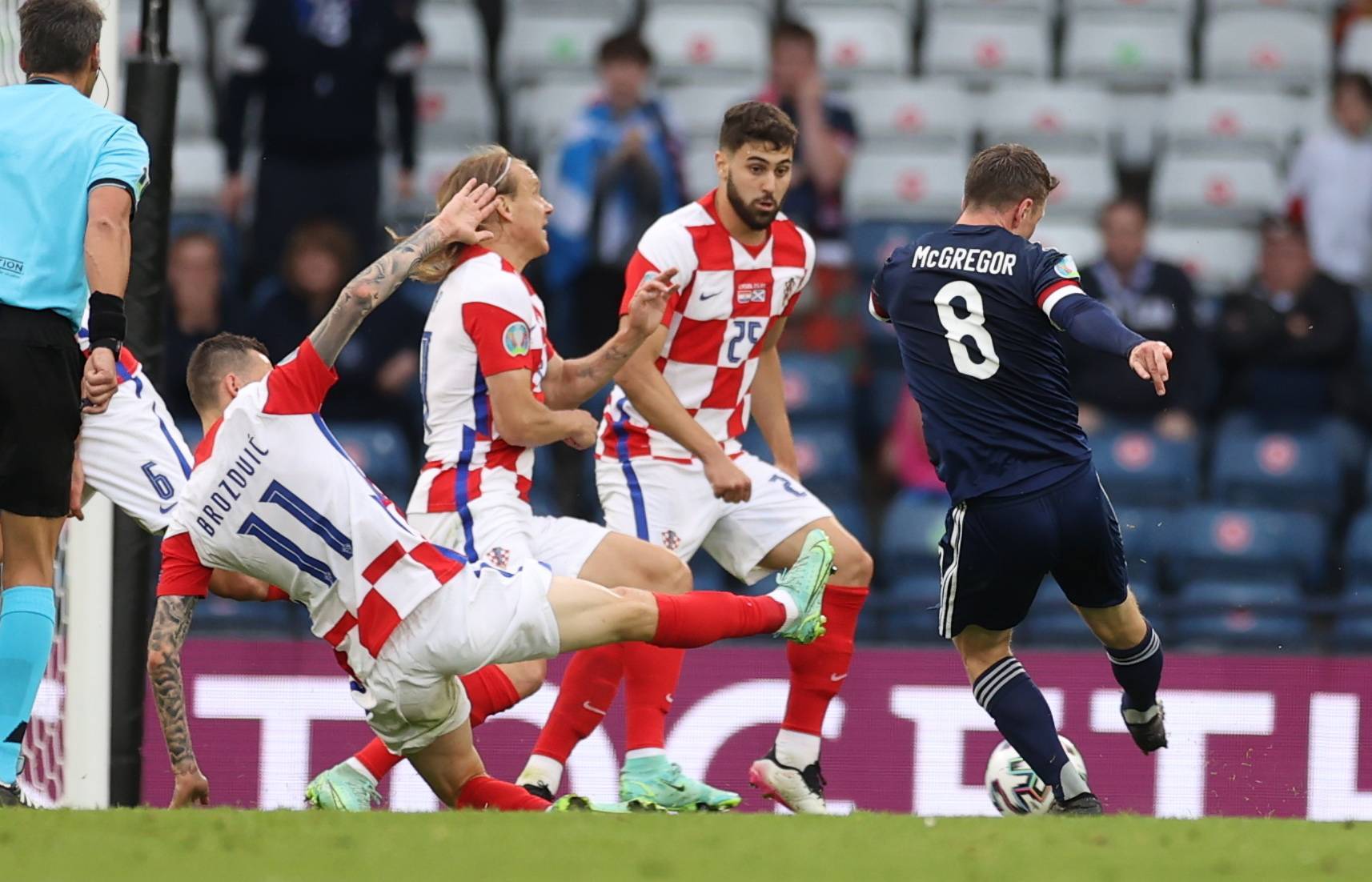 包含爱尔兰队在艰难比赛中险胜对手的词条 包含爱尔兰队在艰难比赛中险胜对手的词条