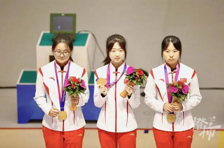 射击女子步枪资格赛激烈角逐,中国选手实力夺冠! 射击女子步枪资格赛激烈角逐,中国选手实力夺冠!