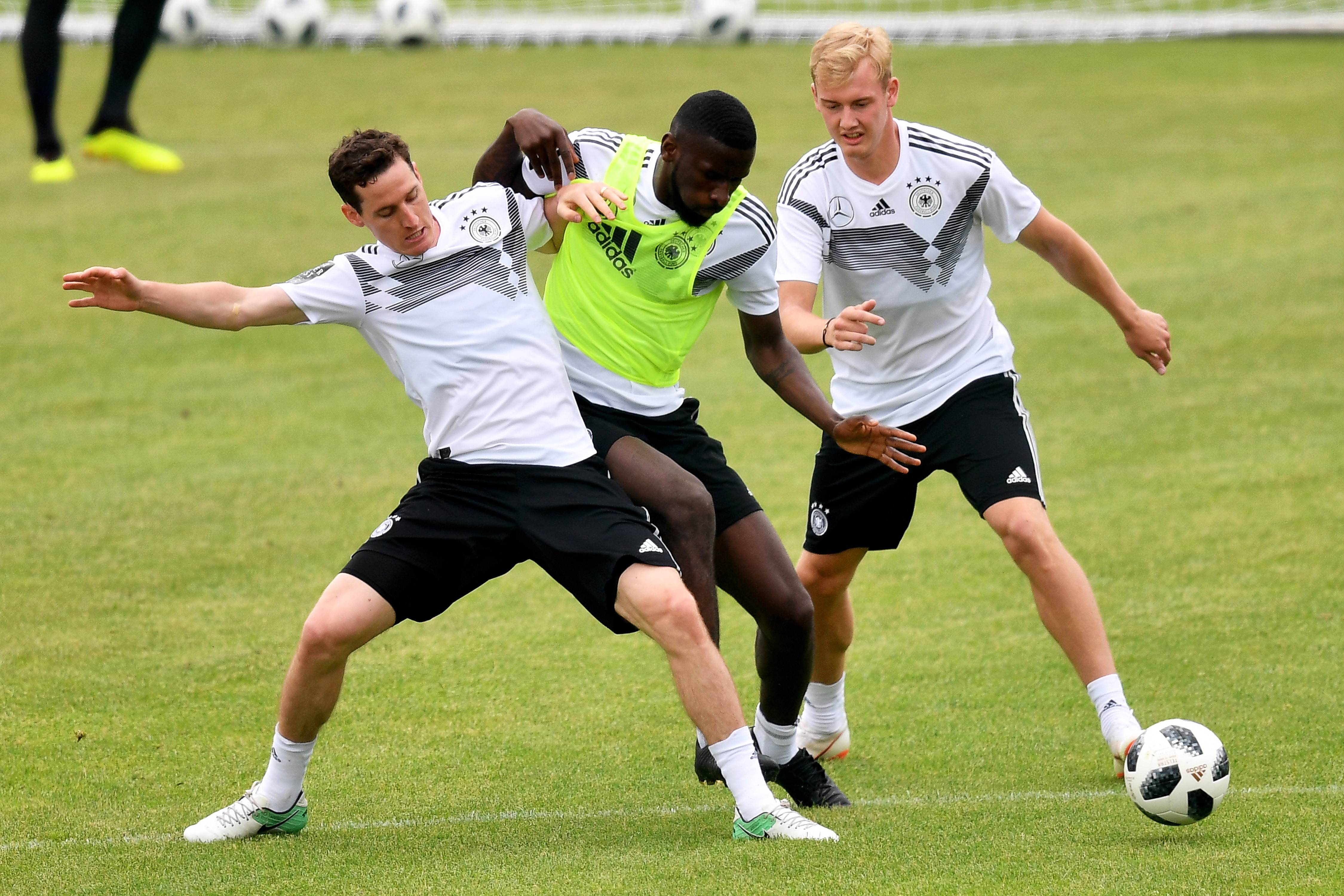 米兰体育app-关于葡萄牙队力克德国队，许昕状态火热的信息