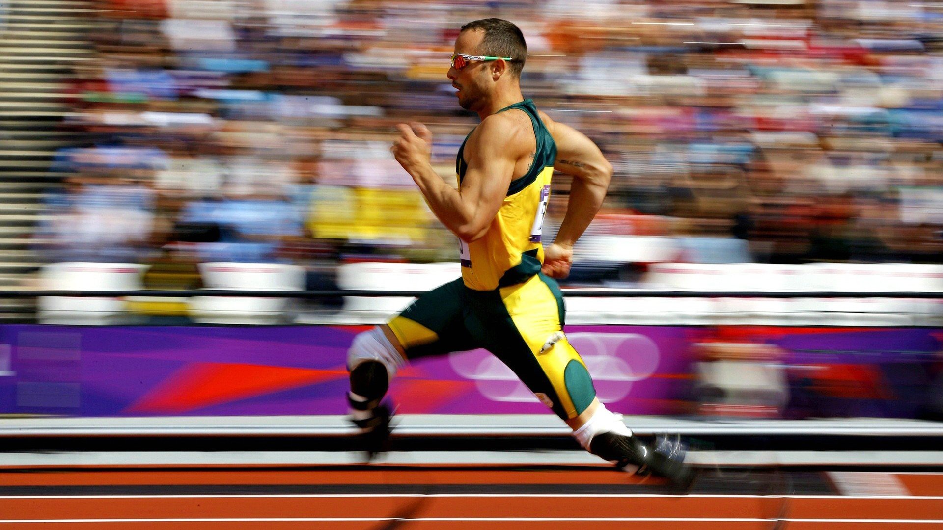 森林狼关键战突围雄鹿，杰伦格林带队取胜